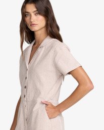 2 Labour Dayshift Braun 23B282605 RVCA