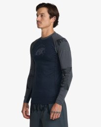 4 Tapout Black 23MS033611 RVCA