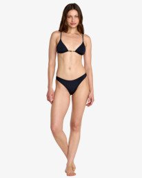 2 Cabana Noir 23O281608 RVCA