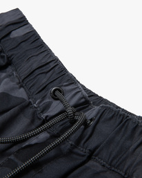 17 VA Sport | Spectrum Workout Shorts 18&rdquo; Green D4WKMARVS2 RVCA