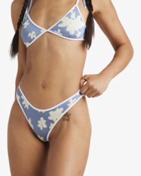 5 Fleur Medium French Blue UVJX400158 RVCA