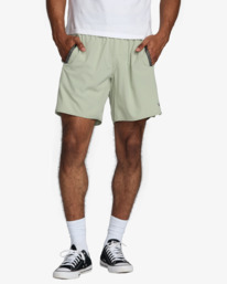 2 VA Sport Yogger Stretch 17" - Performance Shorts für Männer Schwarz V201TRYS RVCA