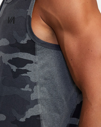8 Sport Vent - Sports Top for Men Green W4KTMCRVP1 RVCA