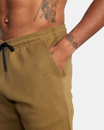 8 VA Sport IV 17" - Performance Shorts for Men Green W4WKMIRVP1 RVCA