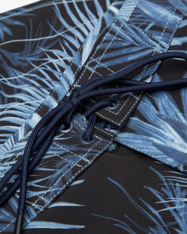 7 Steady Stripe Blau 23A081603 RVCA