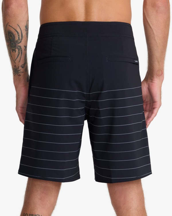 3 Steady Stripe - Boardshorts/Cal&ccedil;&otilde;es de banho para Homem Preto 23A081603 RVCA