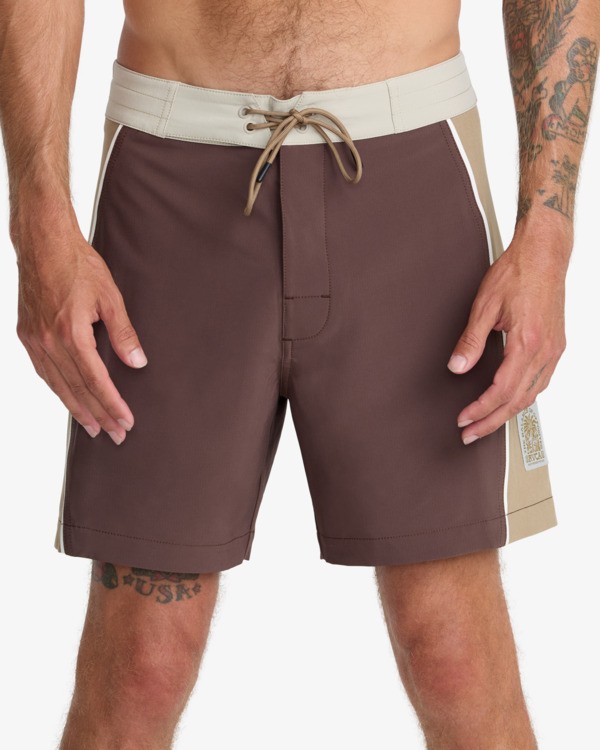 2 Rewind Brown 23A081606 RVCA