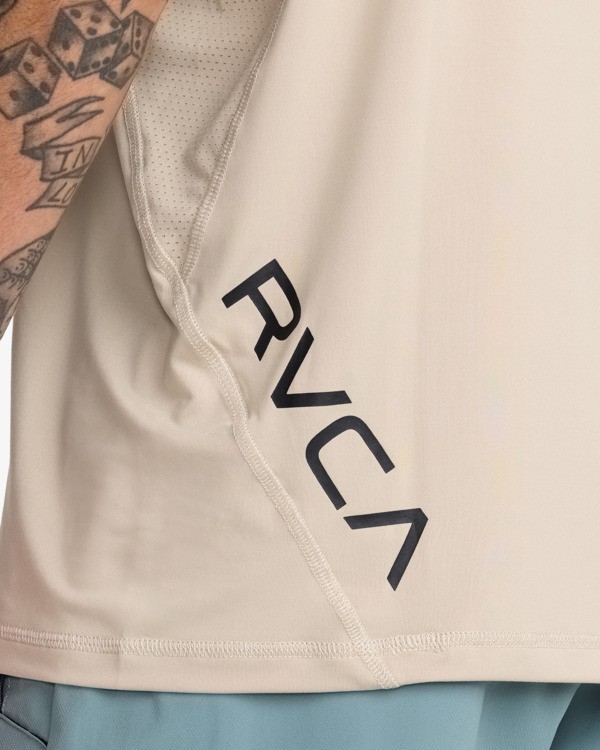 7 Sport Vent - Technical T-Shirt for Men Green 23MS013505 RVCA