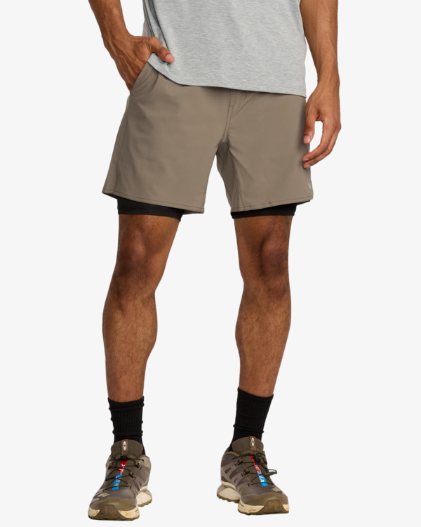 2 Yogger 2 IN 1 17" - Elastic Waist Walkshorts for Men Multi 23MS101507 RVCA