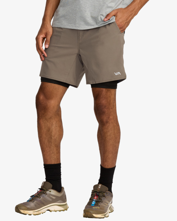 4 Yogger 2 IN 1 17" - Elastic Waist Walkshorts for Men Multi 23MS101507 RVCA