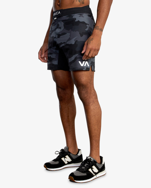 4 Fight Scrapper 17" - Performance Walkshorts for Men Black AVYWS00174 RVCA