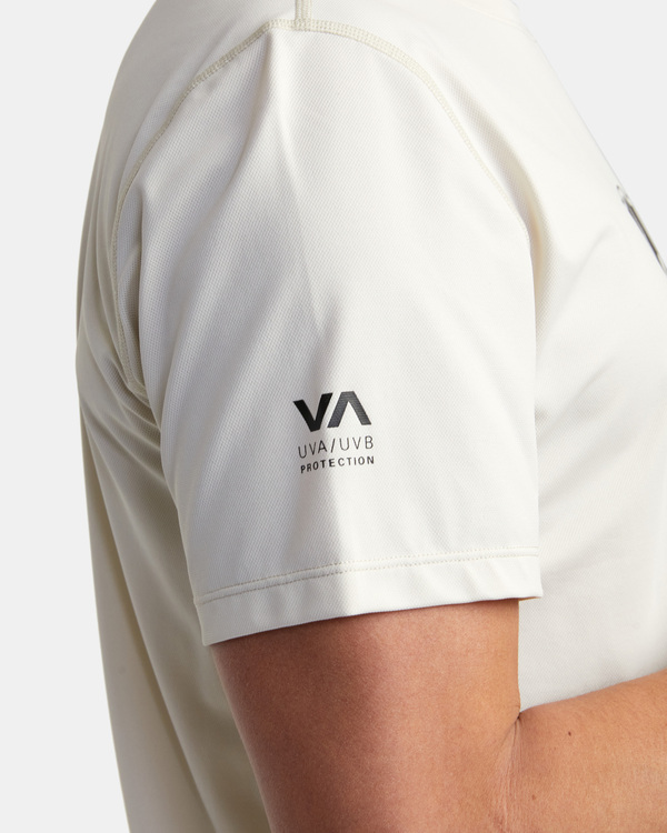 6 RVCA Surf - Surf Tee UPF 40+ Sonnenschutz für Männer Weiss C4MYRERVP2 RVCA