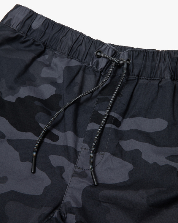 16 VA Sport | Spectrum Workout Shorts 18&rdquo; Green D4WKMARVS2 RVCA