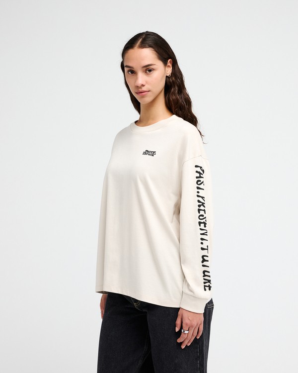 3 Dalas Skull Oversized Beige EVJZT00191 RVCA