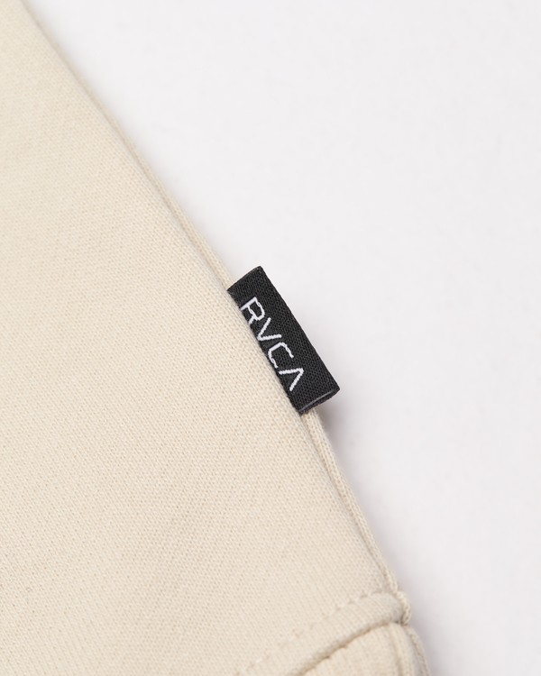 7 RVCA Emblem White EVYSF00178 RVCA
