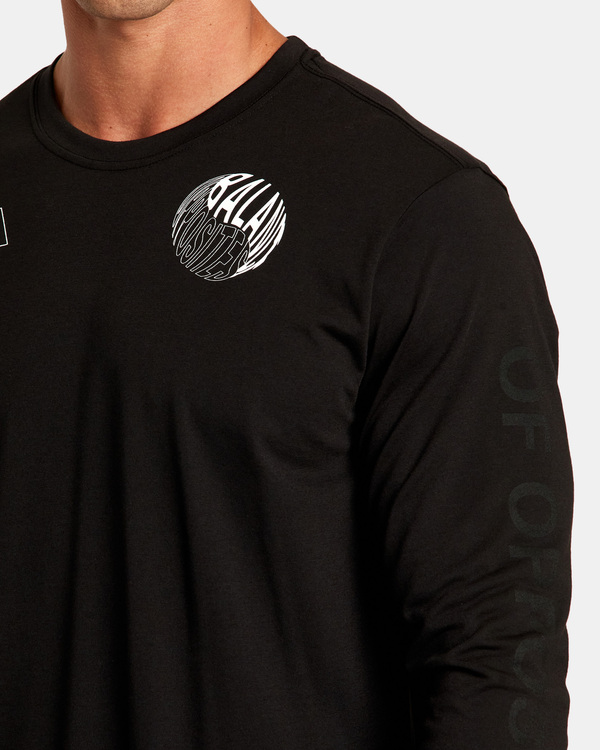 5 Yin Yang Balance - Long Sleeve T-Shirt for Men  F4LSMDRVF2 RVCA