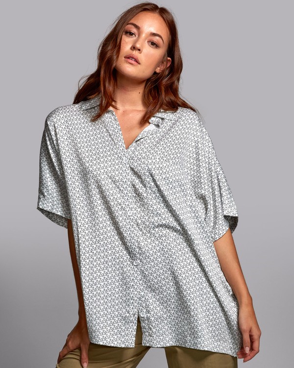 3 Johanna Olk Decay - Oversized Shirt for Oversized Shirt  S3SHRHRVP0 RVCA