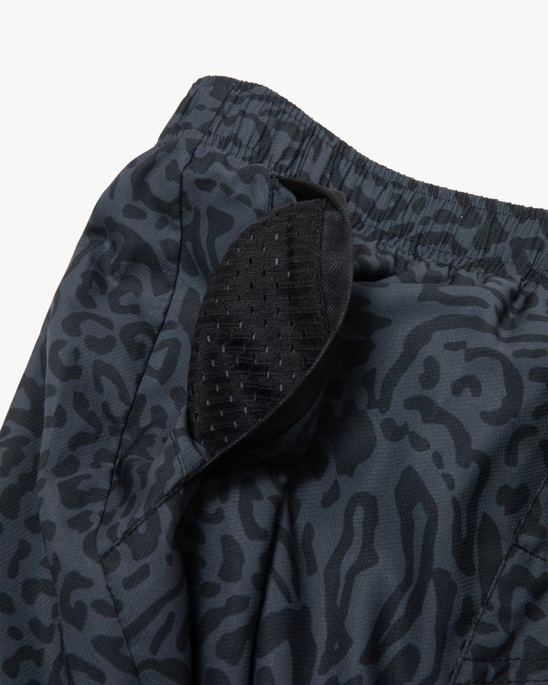 16 VA Sport Yogger IV - Short de Entrenamiento para Hombre Negro Z4WKMHRVF1 RVCA